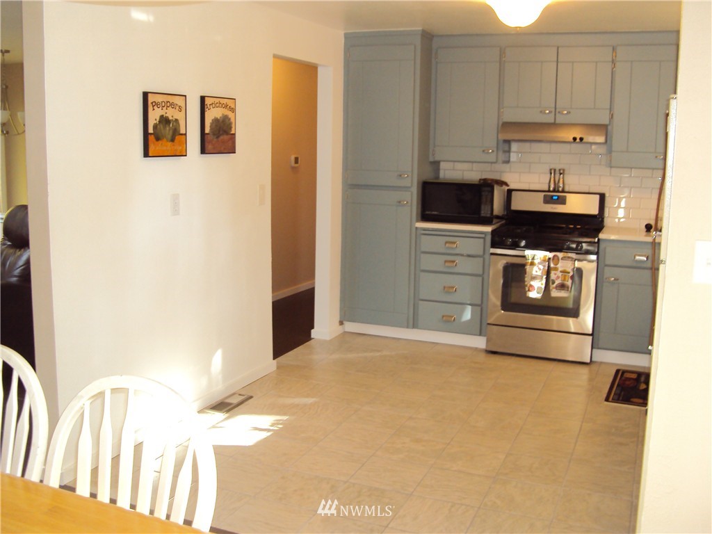 17322 Brook Boulevard Bothell, WA 98012 - Photo 11 of 25