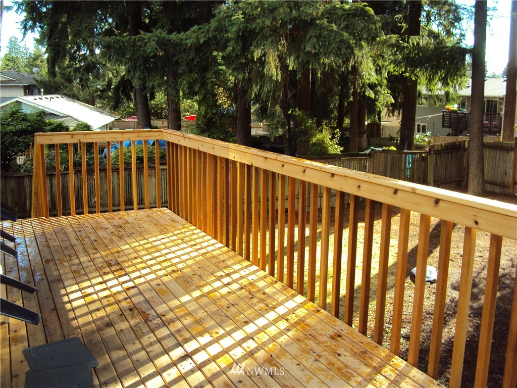 17322 Brook Boulevard Bothell, WA 98012 - Photo 4 of 25
