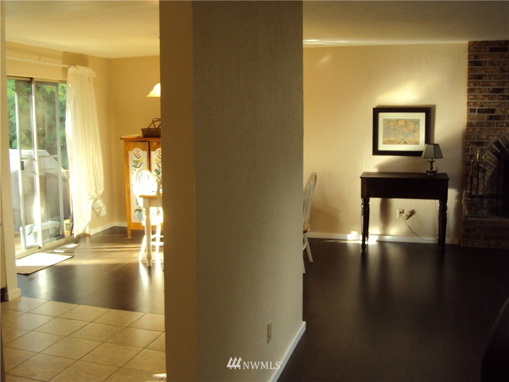 17322 Brook Boulevard Bothell, WA 98012 - Photo 9 of 25