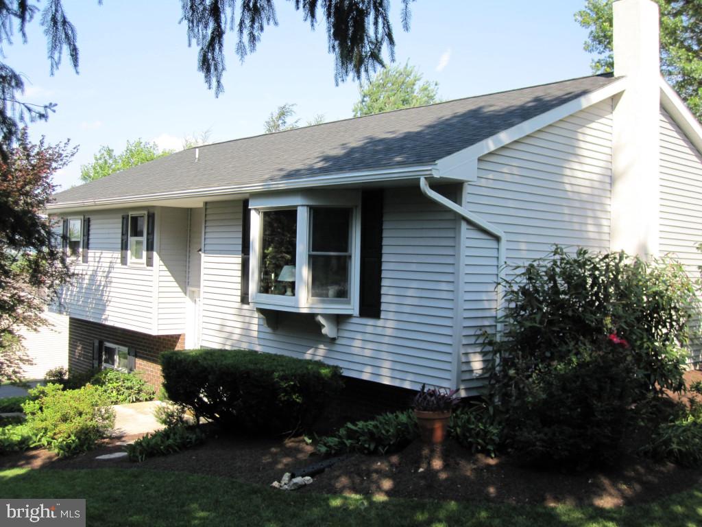 731 Webster Hill Road Lititz, PA 17543 - Photo 1 of 32