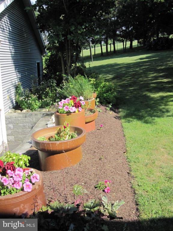 731 Webster Hill Road Lititz, PA 17543 - Photo 30 of 32