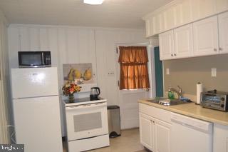 3515 Goshen Road Newtown Square, PA 19073 - Photo 8 of 17 APT. 1 Kitchen
