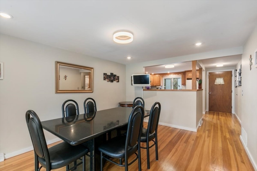 381 Water Street Wakefield, MA 01880 - Photo 17 of 42