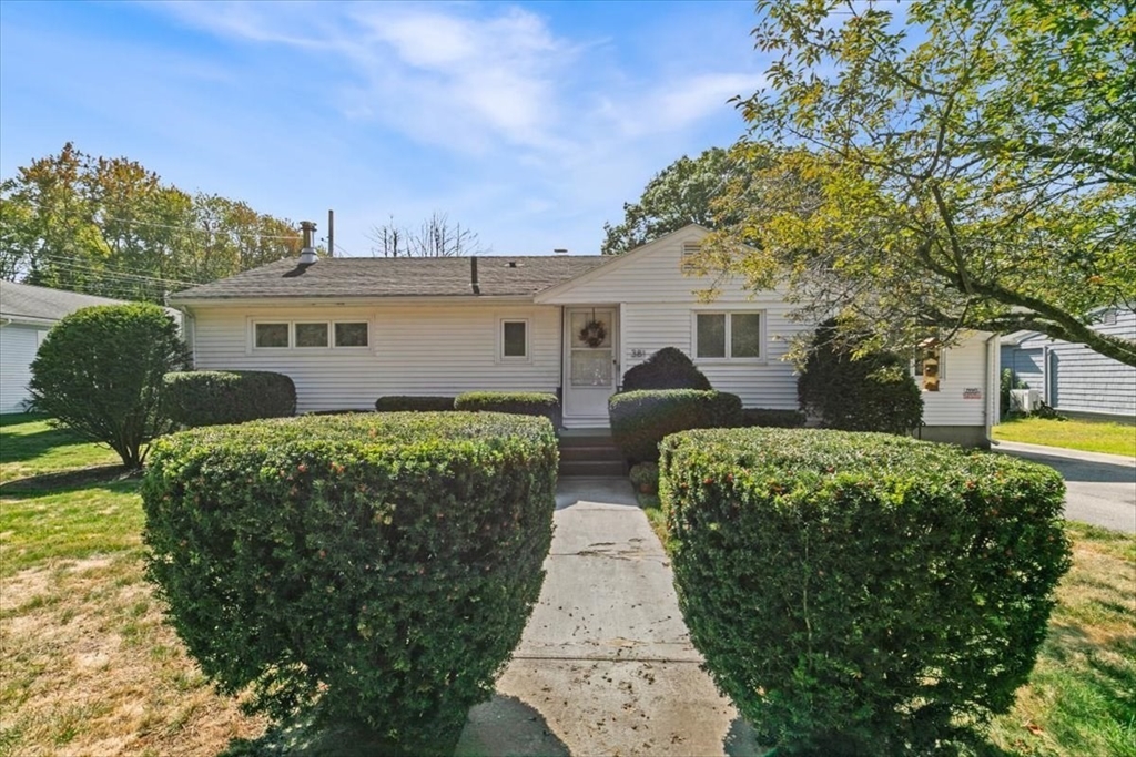 381 Water Street Wakefield, MA 01880 - Photo 2 of 42