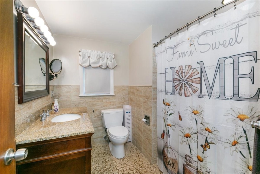 381 Water Street Wakefield, MA 01880 - Photo 22 of 42