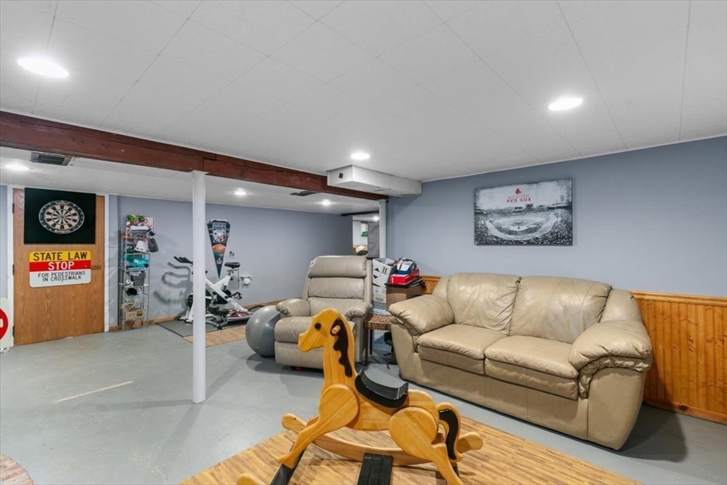 381 Water Street Wakefield, MA 01880 - Photo 31 of 42