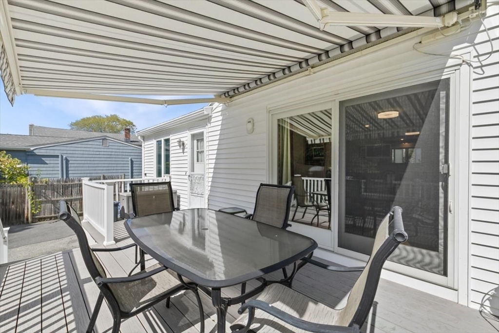 381 Water Street Wakefield, MA 01880 - Photo 4 of 42