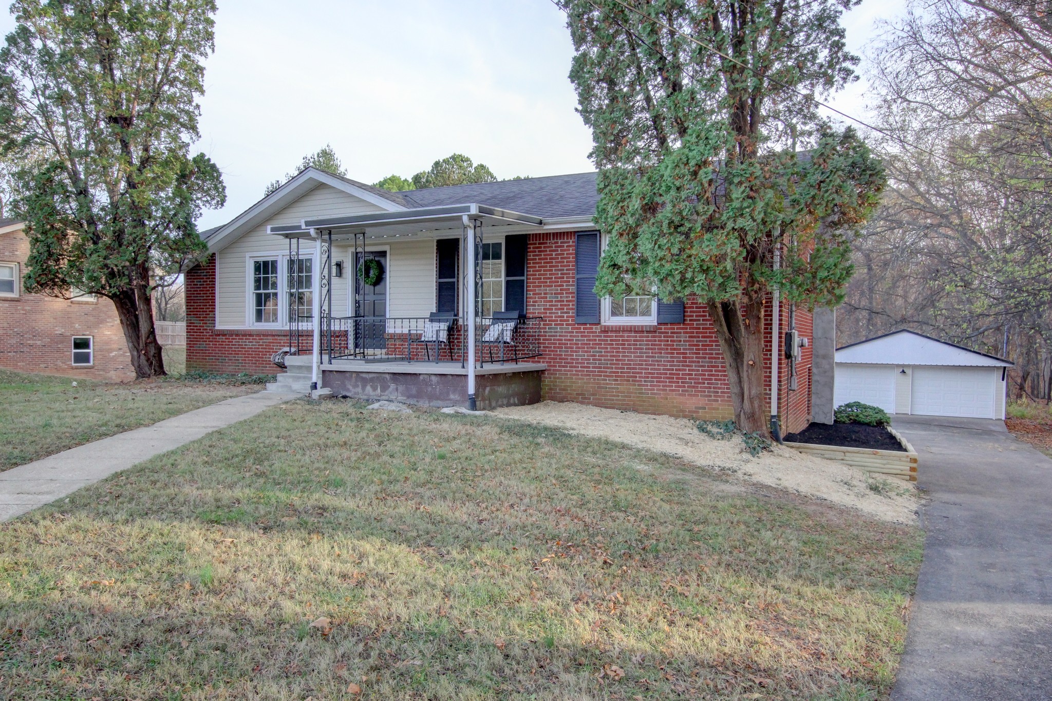 526 Hawkins Road Clarksville, TN 37040 - Photo 3 of 20 Gallery Image 3