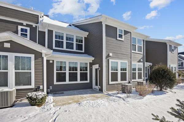 $479,900 | 537 Watercress Drive, Aurora, IL 60504