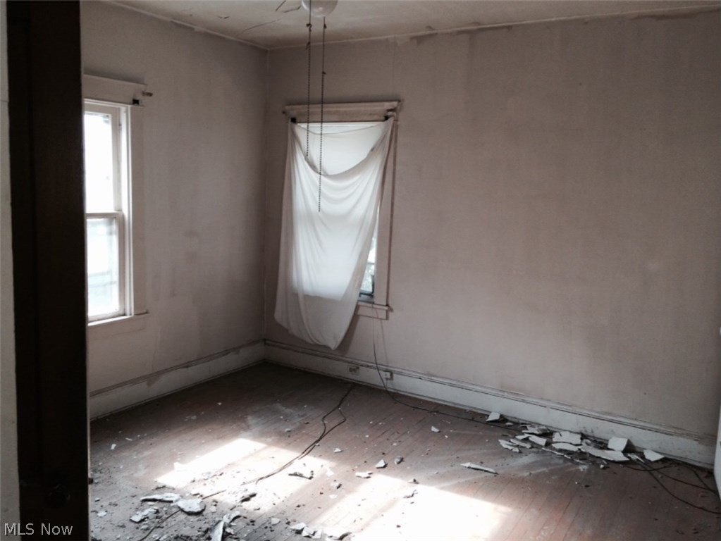811 London Road Cleveland, OH 44110 - Photo 5 of 6