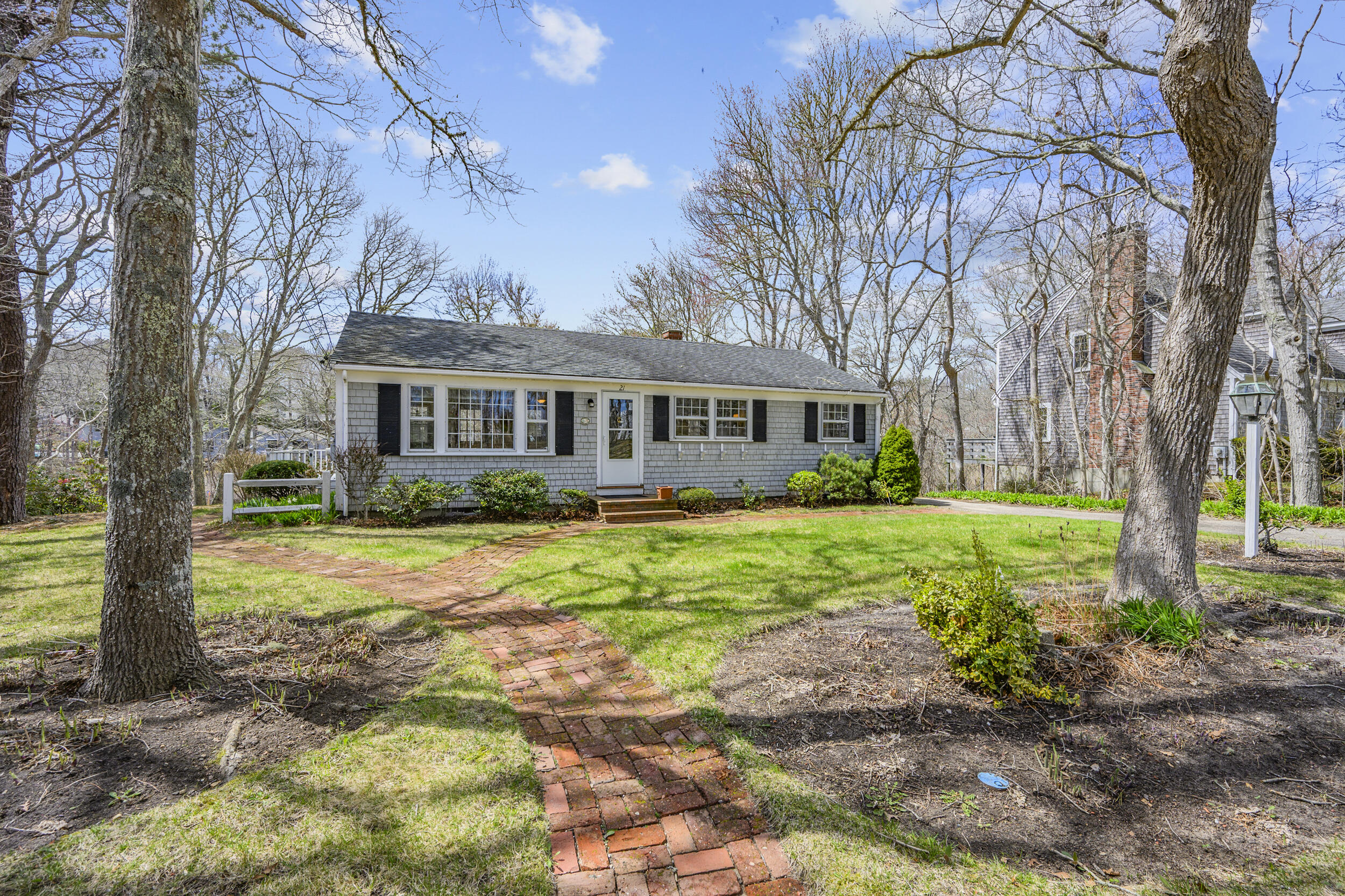 21 Uncatena Road Mashpee, MA 02649 - Photo 3 of 43 1_dsc_5798