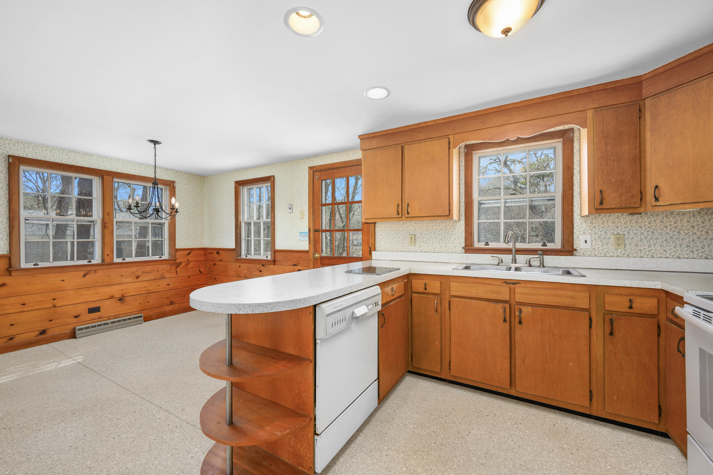 21 Uncatena Road Mashpee, MA 02649 - Photo 10 of 43 19_dsc_5734