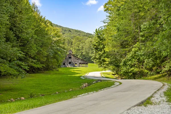 $300,000 | 0 Mountain Parkway, Unit 101, Chickamauga, GA 30707