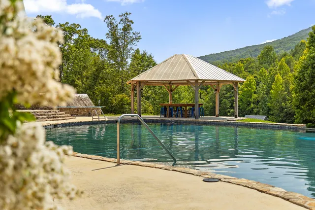 $300,000 | 0 Mountain Parkway, Unit 101, Chickamauga, GA 30707