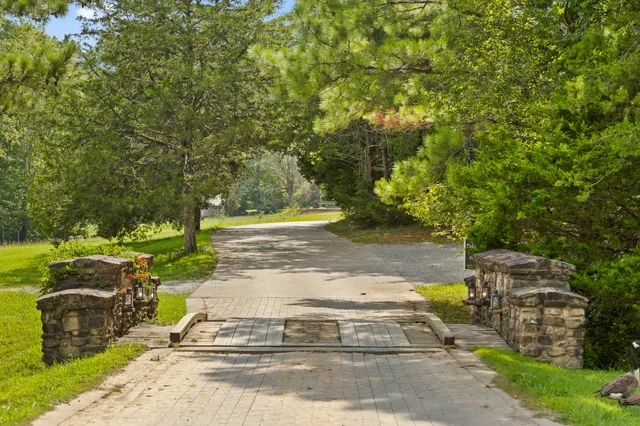 $300,000 | 0 Mountain Parkway, Unit 101, Chickamauga, GA 30707