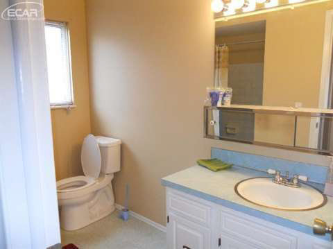 3306 Millington Road Millington, MI 48746 - Photo 17 of 38 20425019-16.JPG