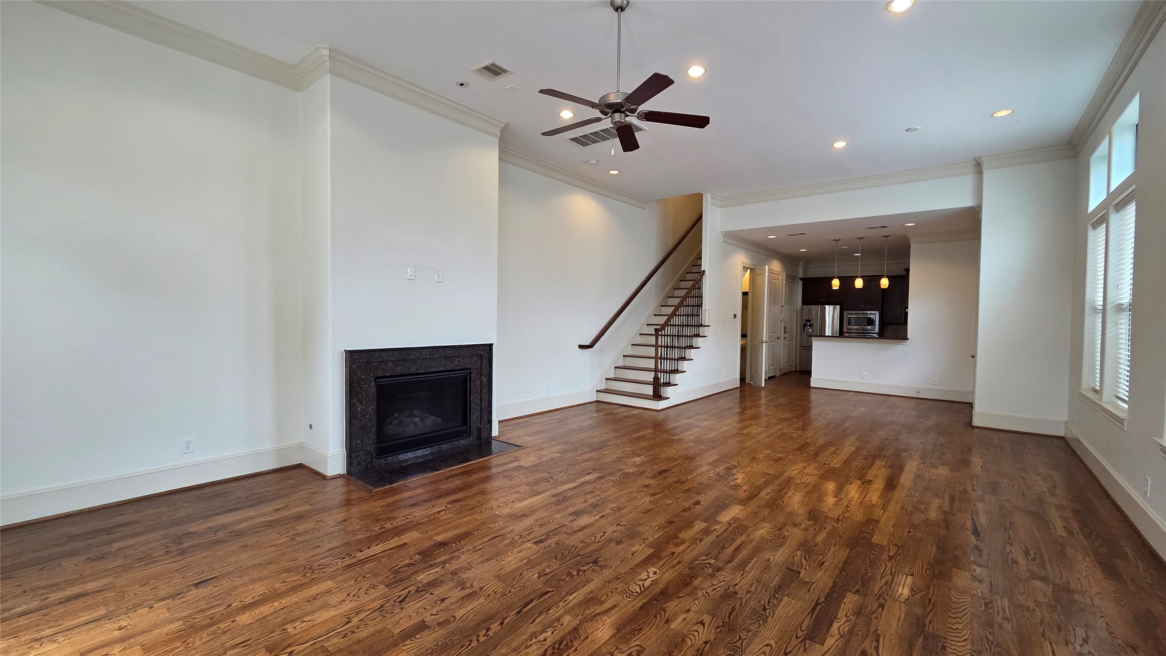 5321 Inker Street Houston, TX 77007 - Photo 6 of 20