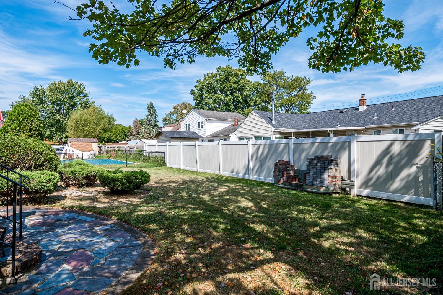 75 Spruce Street Edison, NJ 08837 - Photo 45 of 52 Gallery Image 45