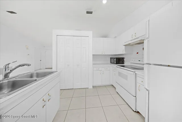 $1,725 | 171 Americana Boulevard Northeast, Palm Bay, FL 32907