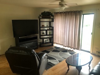 4840 West Engle Road, Unit 3SE Alsip, IL 60803 - Photo 2 of 17 Gallery Image 2
