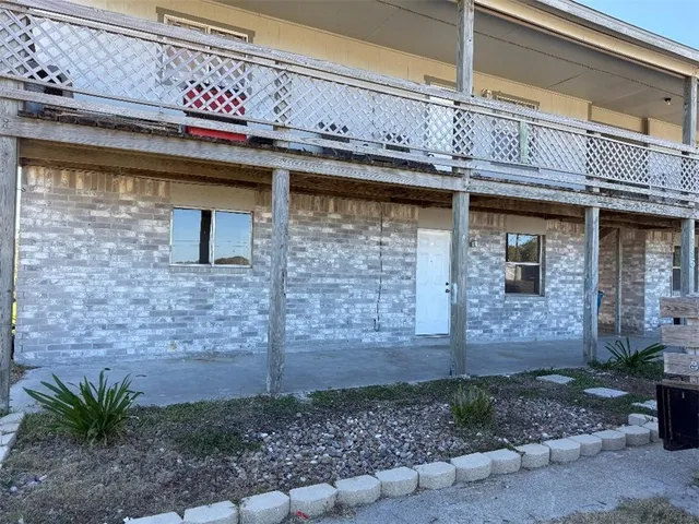 $1,200 | 115 Freeze Lane, Rockport, TX 78382