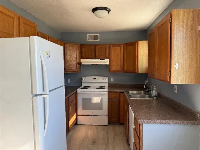 $1,200 | 115 Freeze Lane, Rockport, TX 78382