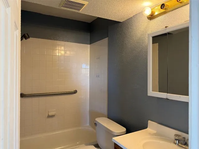 $1,200 | 115 Freeze Lane, Rockport, TX 78382