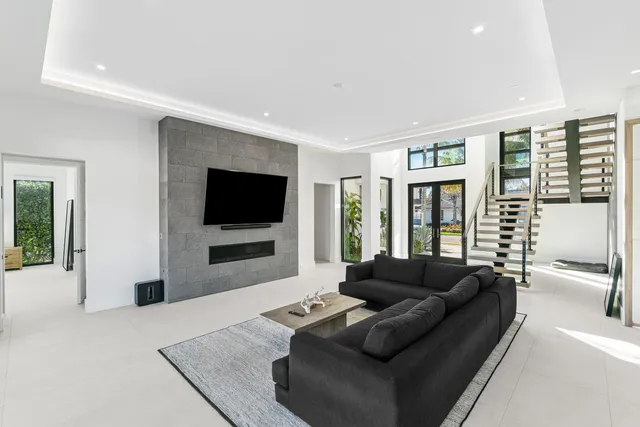 $5,695,000 | 933 Allamanda Drive, Delray Beach, FL 33483