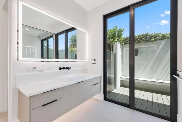 $5,695,000 | 933 Allamanda Drive, Delray Beach, FL 33483