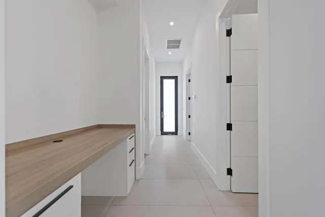 $5,695,000 | 933 Allamanda Drive, Delray Beach, FL 33483