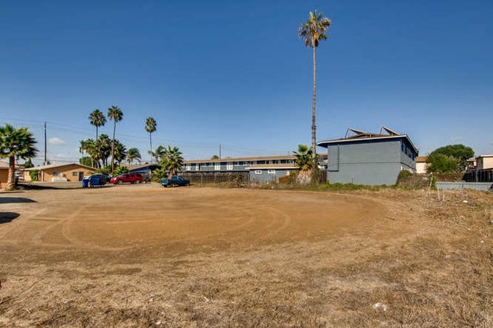 548 Flower Street Chula Vista, CA 91910 - Photo 16 of 17