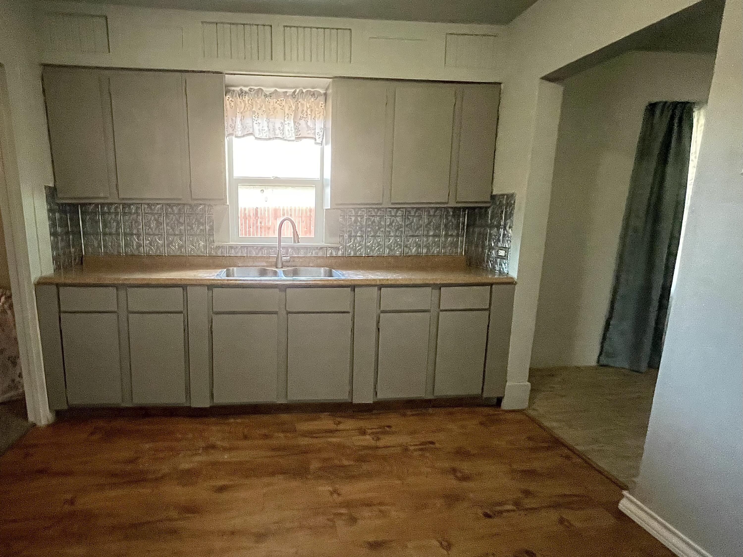 325 South 13th Street Slaton, TX 79364 - Photo 24 of 35