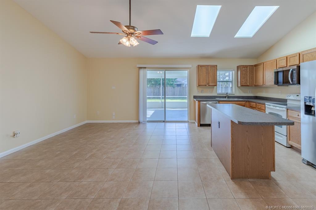738 Southwest Monsoon Road Port St. Lucie, FL 34953 - Photo 5 of 27