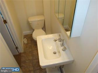 350 Vernon Road Philadelphia, PA 19119 - Photo 8 of 10 Gallery Image 8