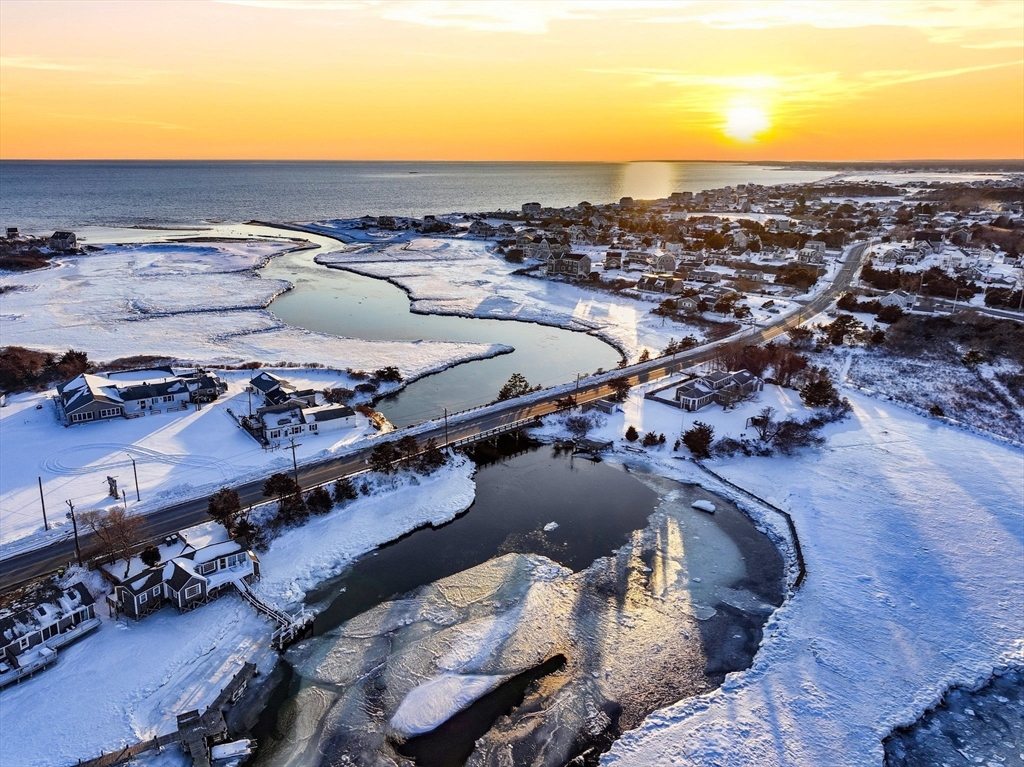 38 Lower County Road Dennis, MA 02639 - Photo 10 of 39