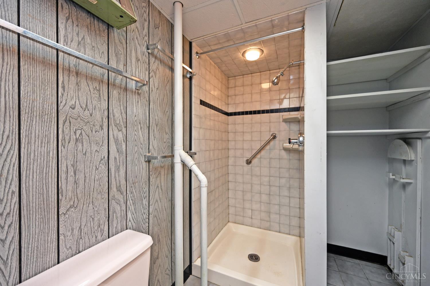 7714 Forest Road Cincinnati, OH 45255 - Photo 40 of 43 Gallery Image 40