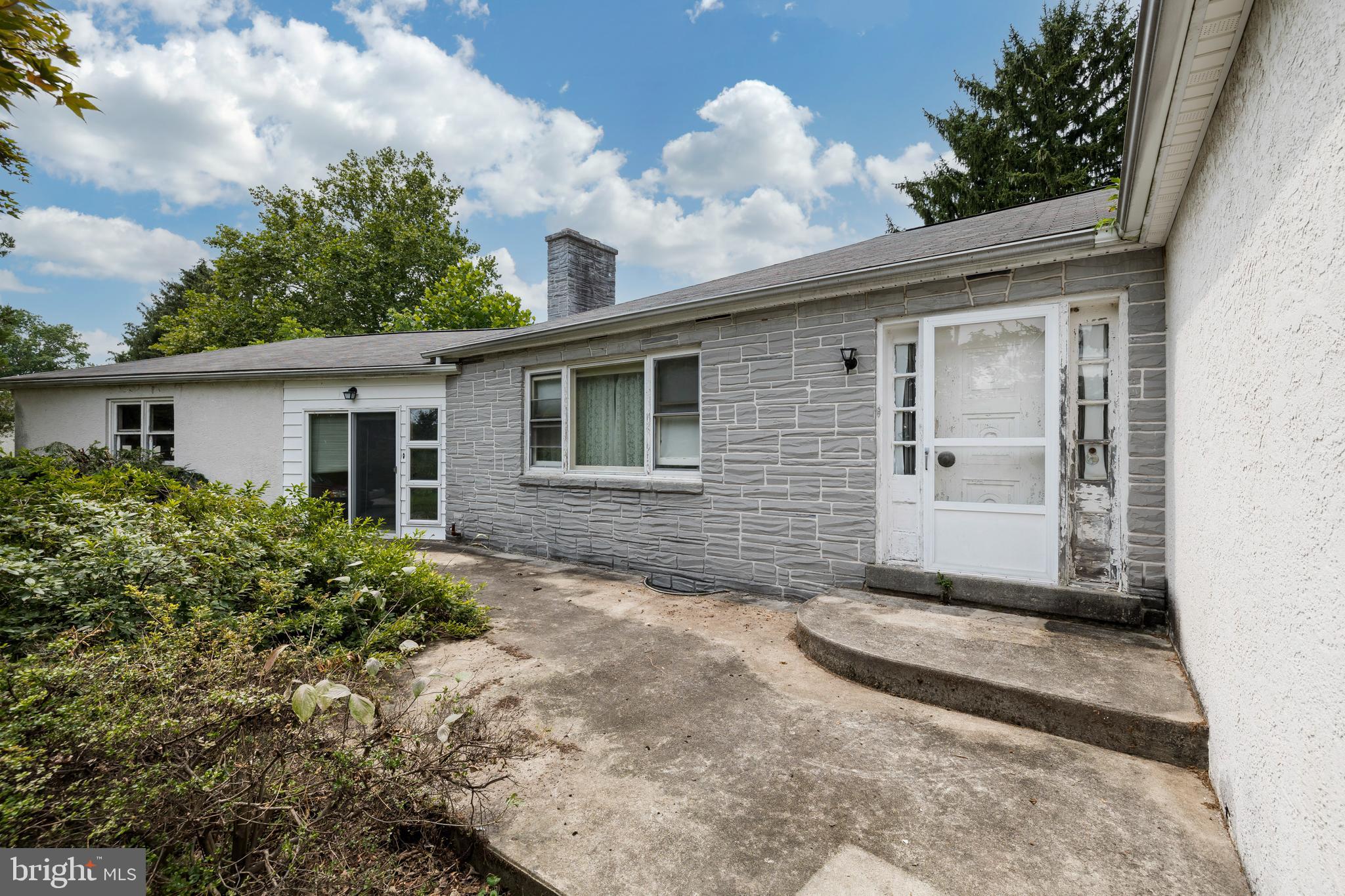 79 Hill Church Road Spring City, PA 19475 - Photo 2 of 22