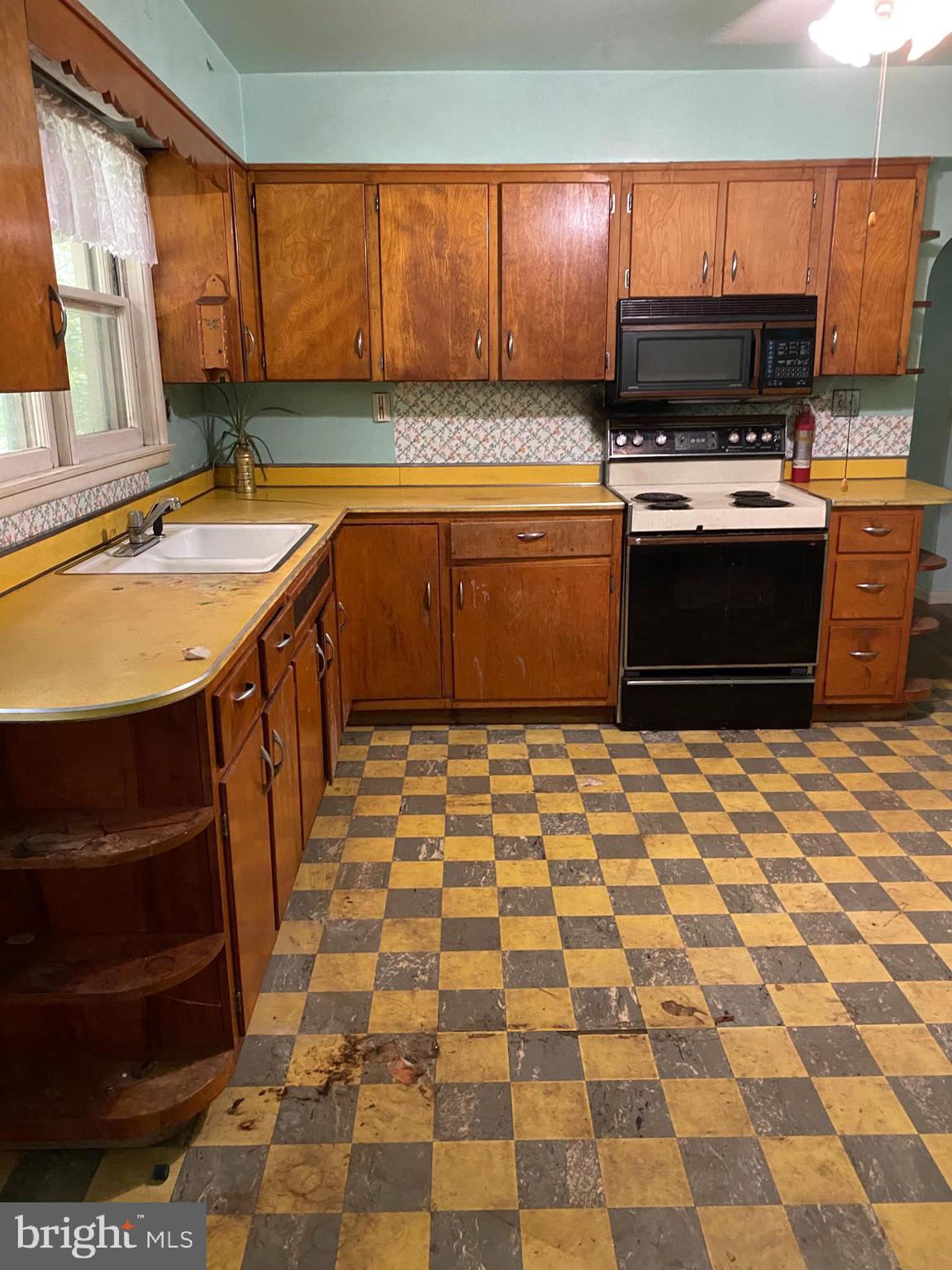 79 Hill Church Road Spring City, PA 19475 - Photo 9 of 22