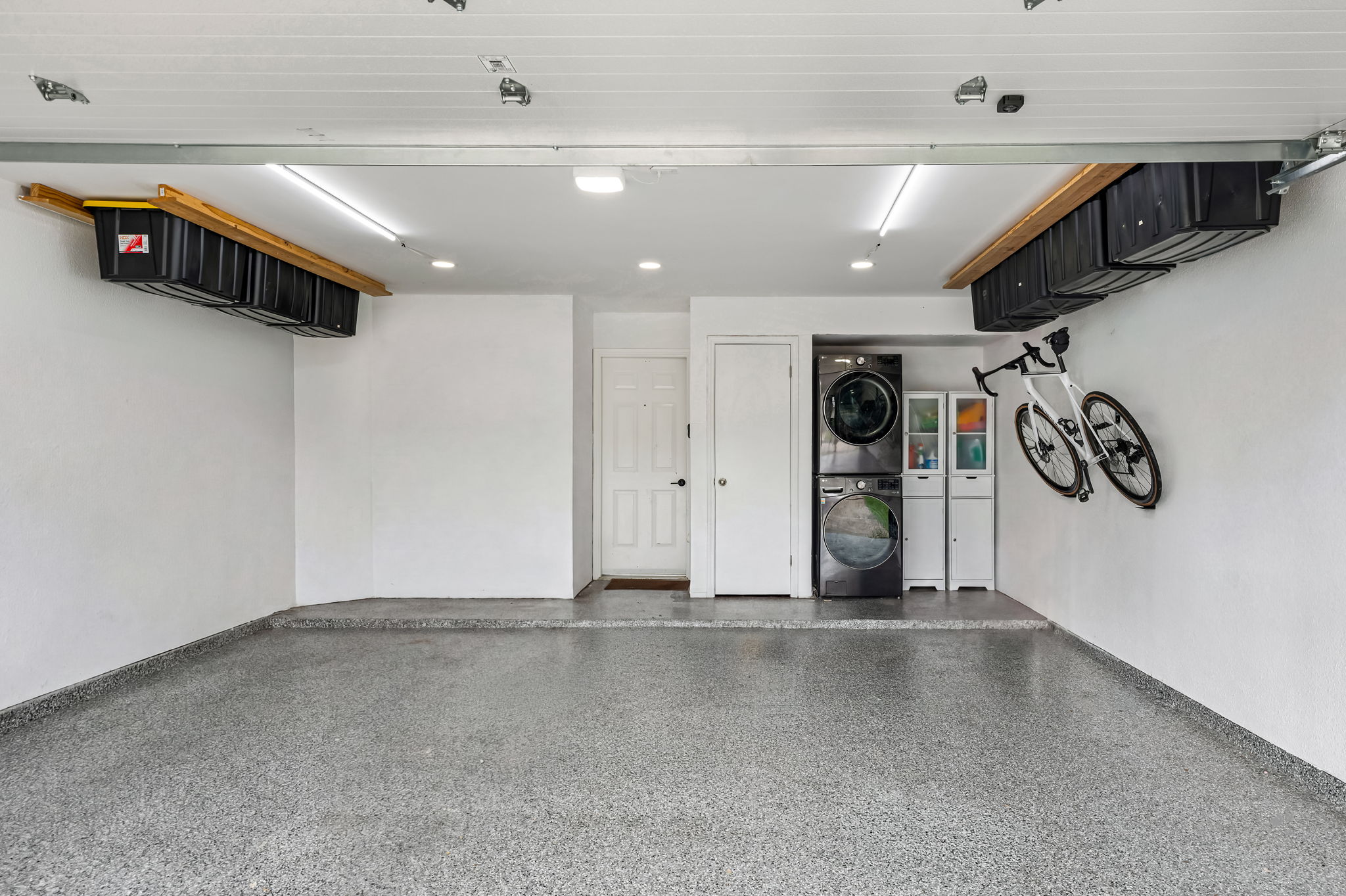 4506 Velasco Place Austin, TX 78749 - Photo 33 of 35 a view of a garage