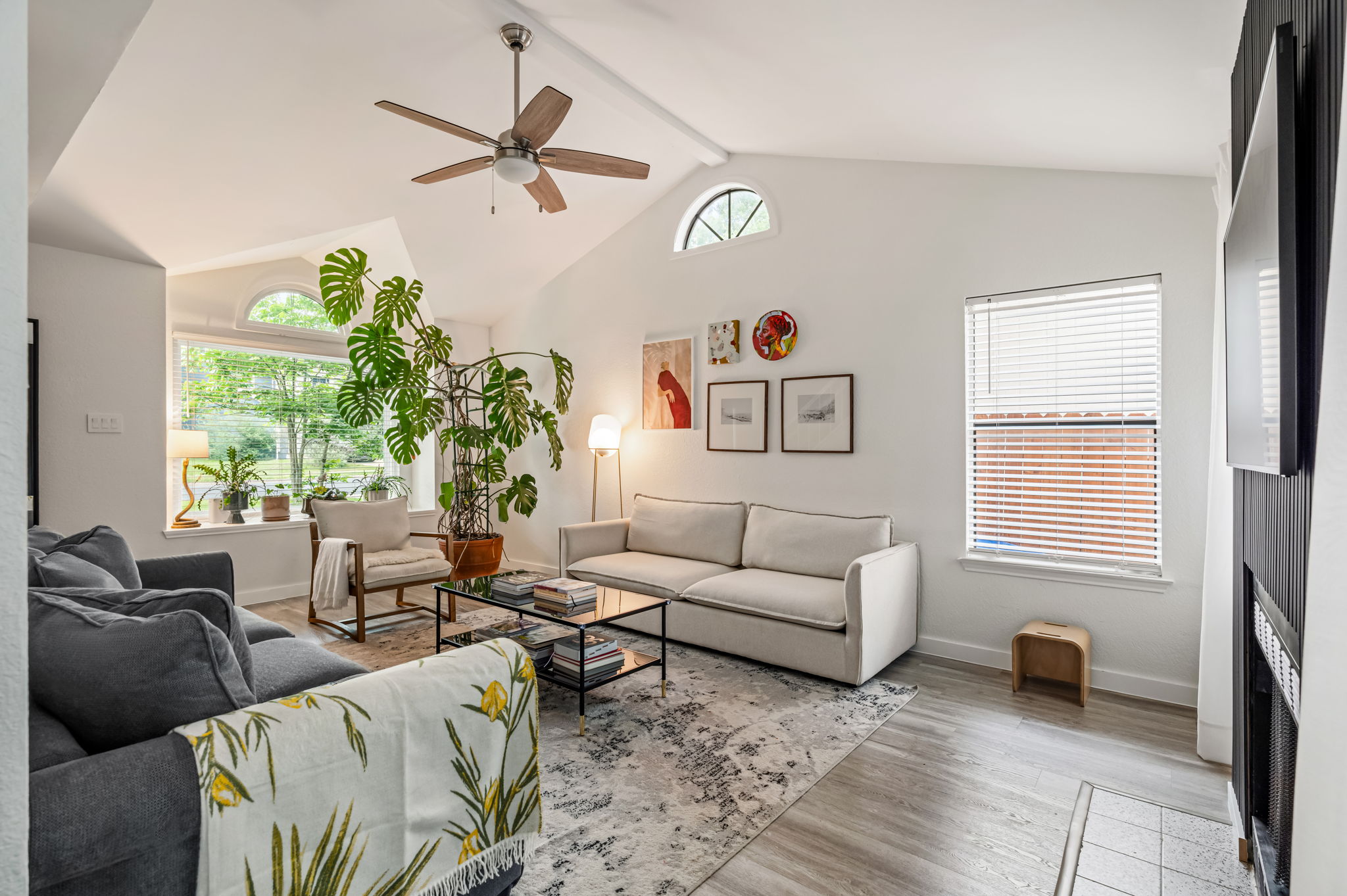 4506 Velasco Place Austin, TX 78749 - Photo 5 of 35 a living room with furniture and a window