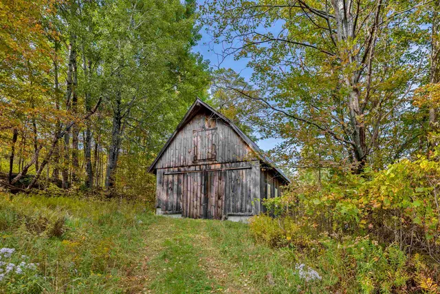 $749,900 | 61 Crosby Road, Topsham, VT 05076
