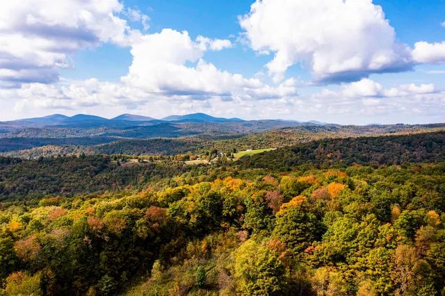 $749,900 | 61 Crosby Road, Topsham, VT 05076