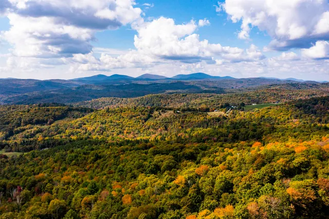 $749,900 | 61 Crosby Road, Topsham, VT 05076