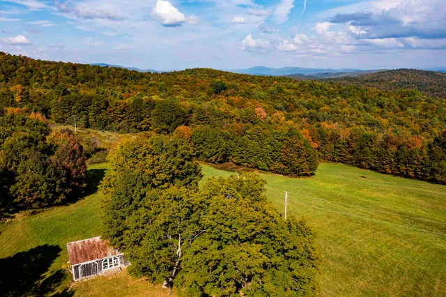 $749,900 | 61 Crosby Road, Topsham, VT 05076