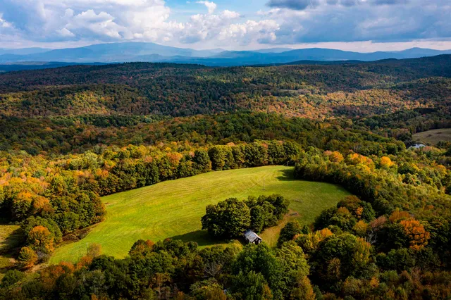 $749,900 | 61 Crosby Road, Topsham, VT 05076