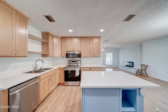 $389,000 | 12835 Farm Road, Southport, FL 32409