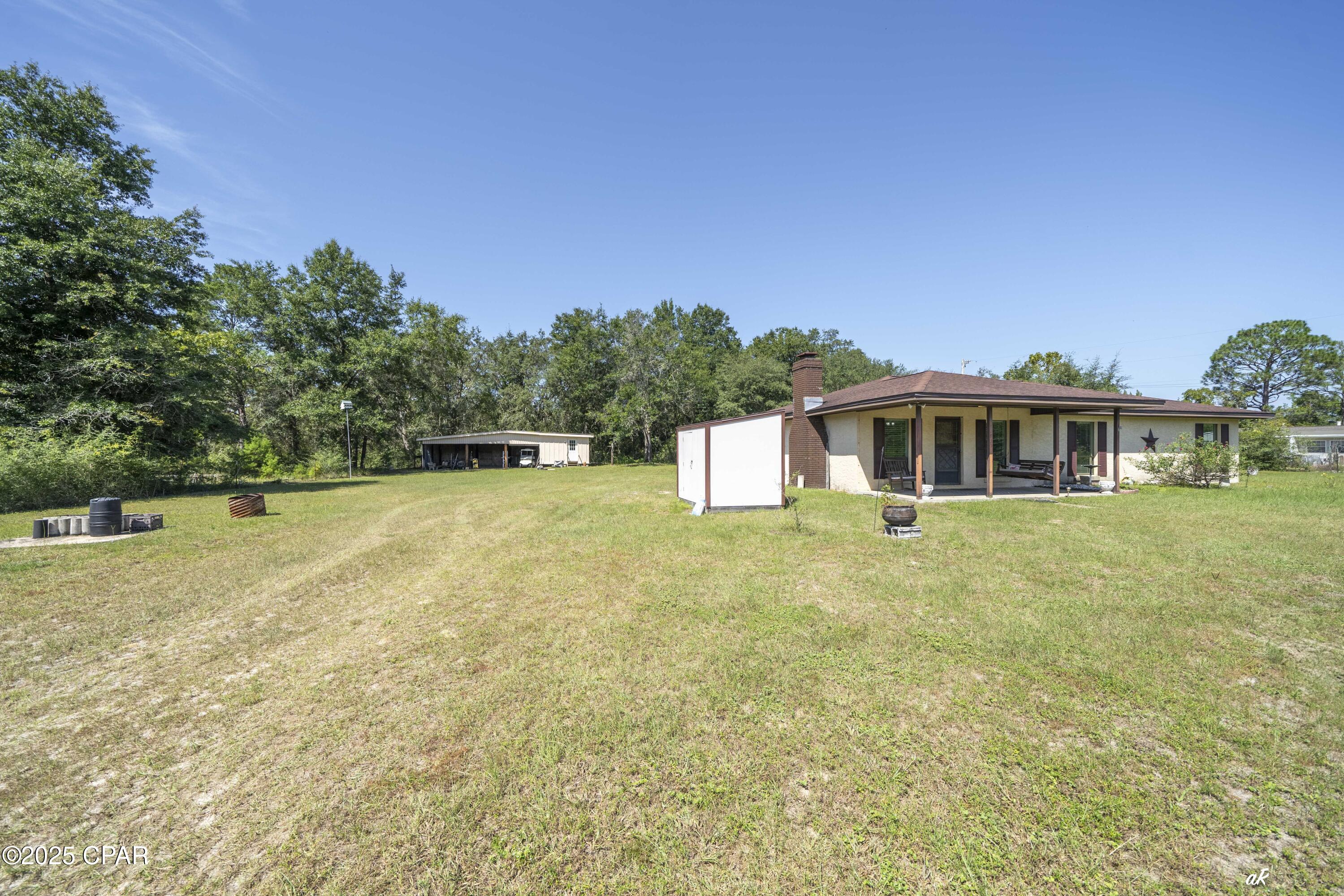 12835 Farm Road Southport, FL 32409 - Photo 5 of 31