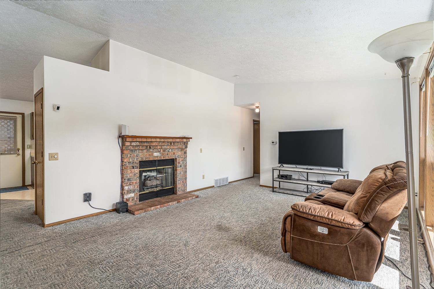 5211 North Davis Road Spokane Valley, WA 99216 - Photo 5 of 24