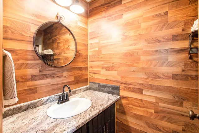 $364,900 | 11969 Wellington Court, Stanwood, MI 49346