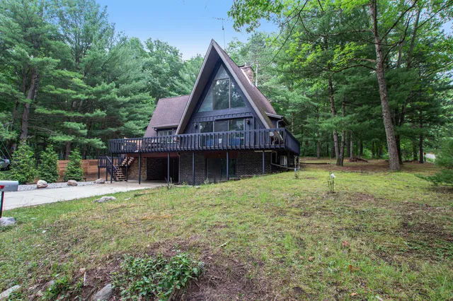 $364,900 | 11969 Wellington Court, Stanwood, MI 49346